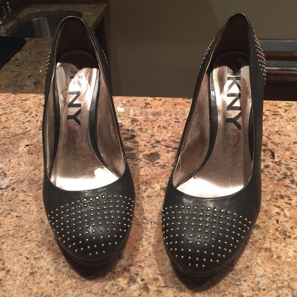 DKNY black leather studded pumps