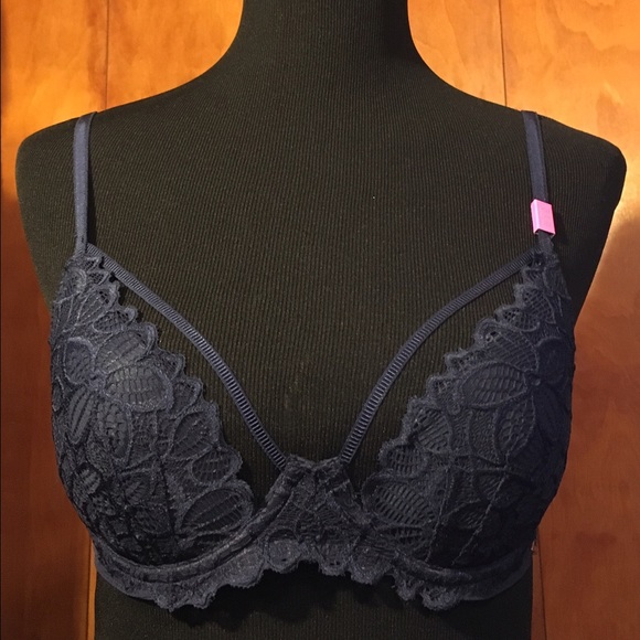 Victoria secret 32b bra