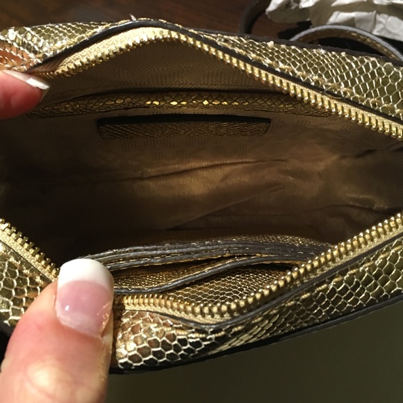 Michael Kors Jet Set travel Gold Leather crossbody - Picture 4 of 4