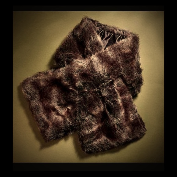 **MARKDOWN** Rachel Zoe faux fur scarf