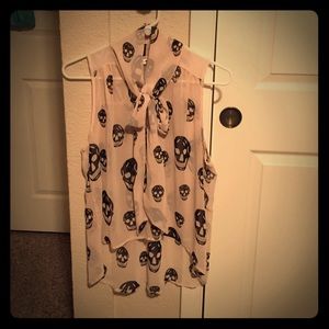Skull Print Sleeveless Blouse