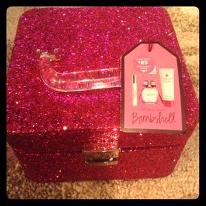 Brand new Victoria's Secret bombshell set