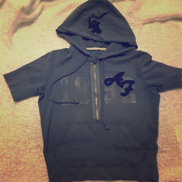 A&F sweatshirt top