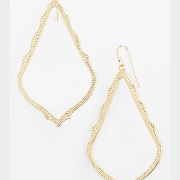 ISO!!! GOLD SOPHEES!