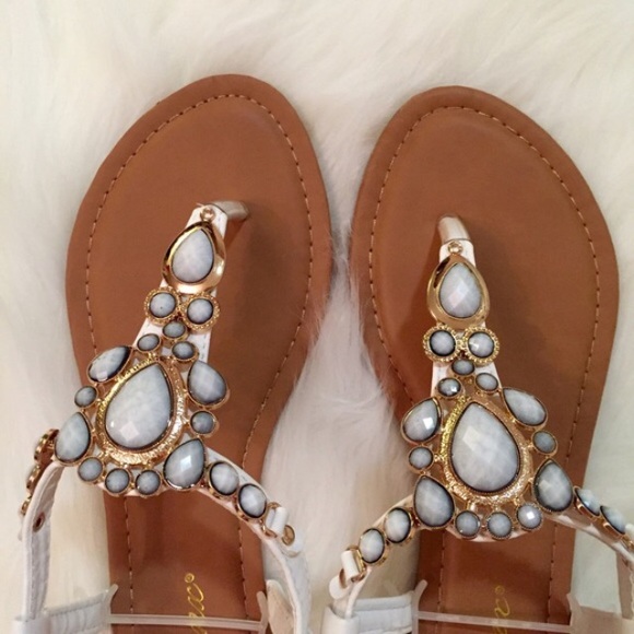 Boutique Shoes - Blue Stone Accent T-Strap Sandal (LAST SIZE 8!)