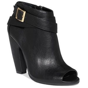 Cute peep toe bootees size 8 1/2