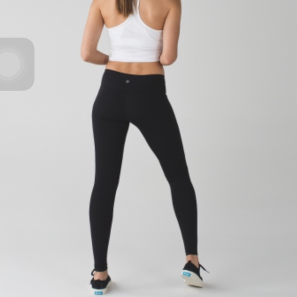 Black lululemon leggings