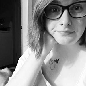 Meet your Posher, Caitlin