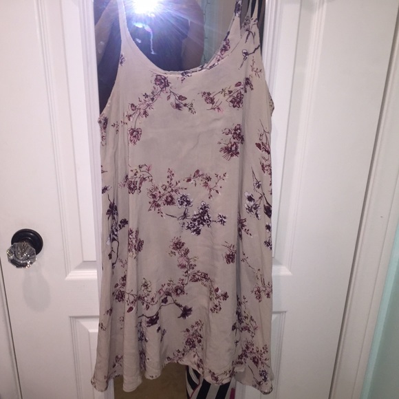 Brandy Melville float tan dress