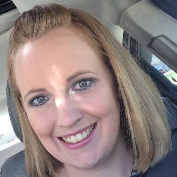 Meet your Posher, Danielle - Picture 1 of 1