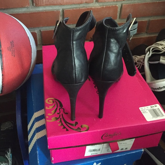 Sexy and simple heels. Never worn - Picture 3 of 3