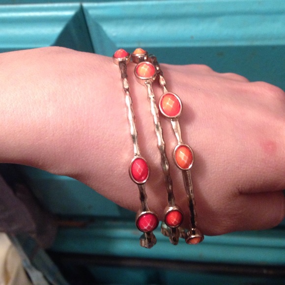 Fun bracelet set! - Picture 3 of 4