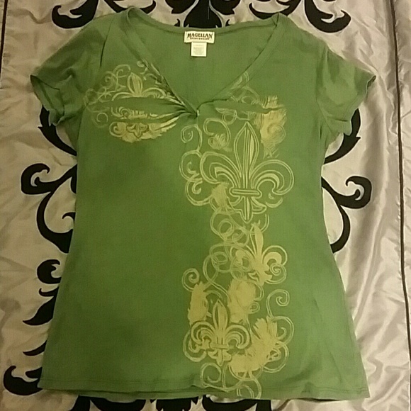 Meghellan top