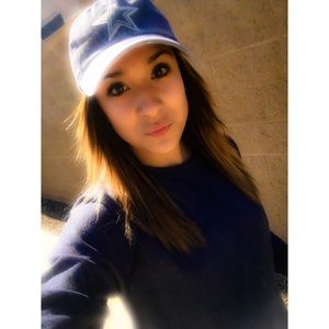 Meet your Posher, Izabella