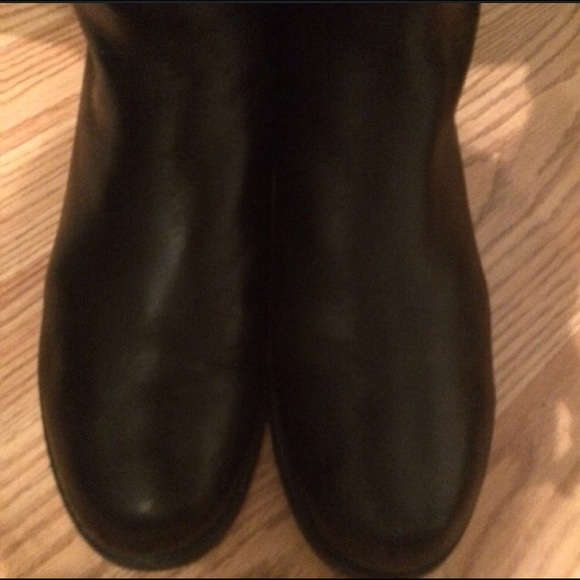 5050 Stuart Weitzman - Picture 3 of 4