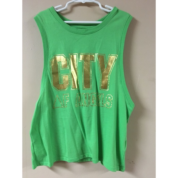 Muscle tee