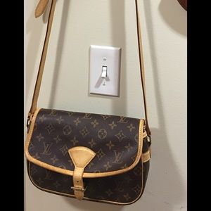 Louis Vuitton Body Bay Sologne