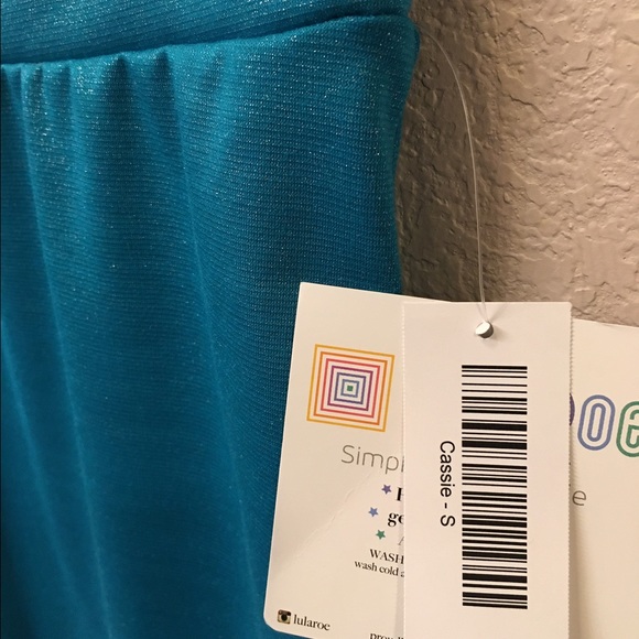 NWT Small Cassie skirt LuLaRoe - Picture 2 of 2