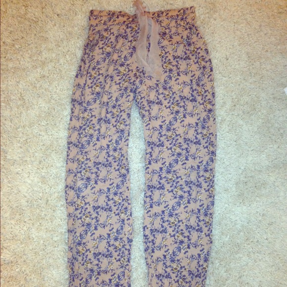 LAST CHANCE Free people floral lounge pants
