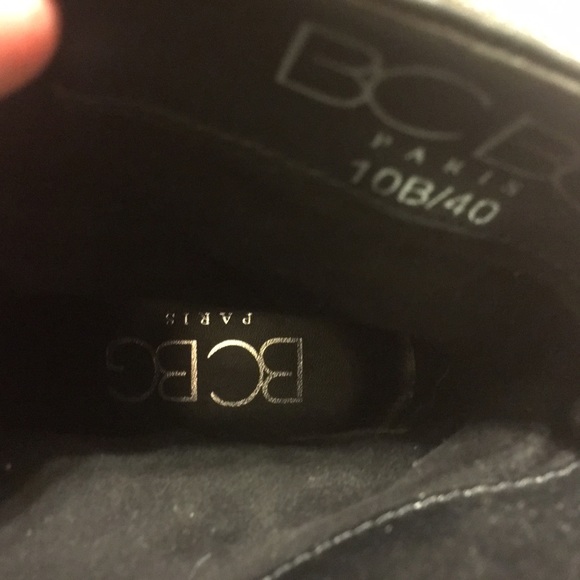 BCBG heeled booties with large cuff - Picture 3 of 3