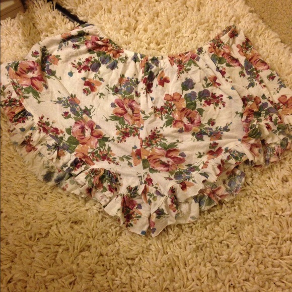 LAST CHANCE Brandy Melville shorts