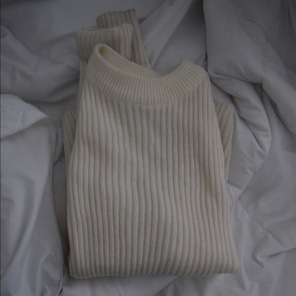 Mixxmix high neck cream sweater - Picture 1 of 1
