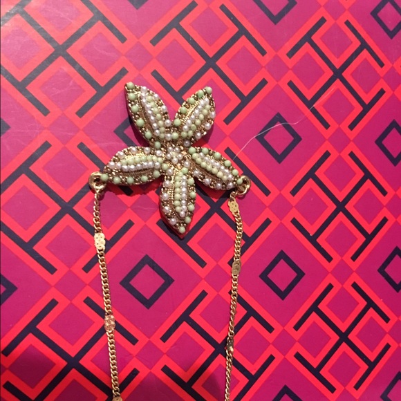 Jewelry Mint Floral Necklace