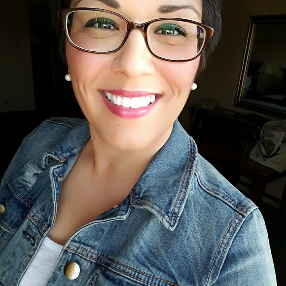 Learn a little about me - Picture 1 of 1