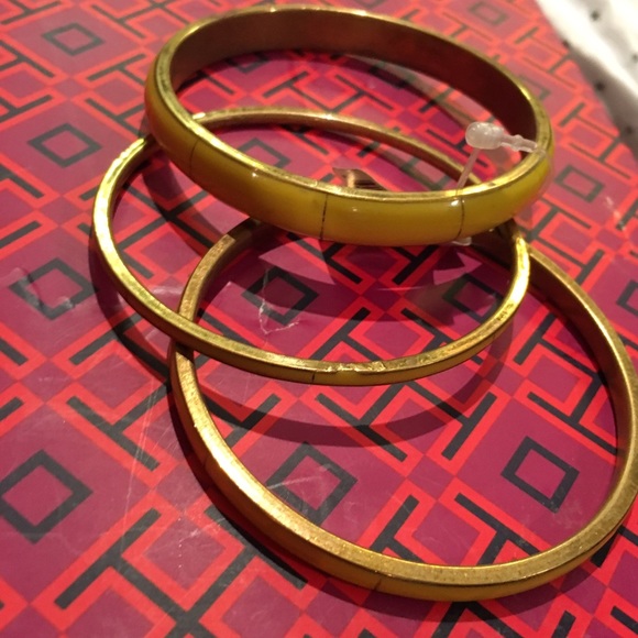Yellow bangle set!