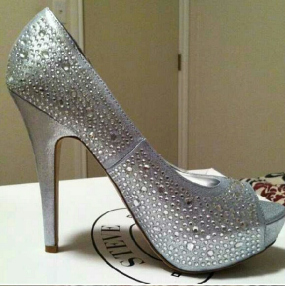 Steve madden peep toe