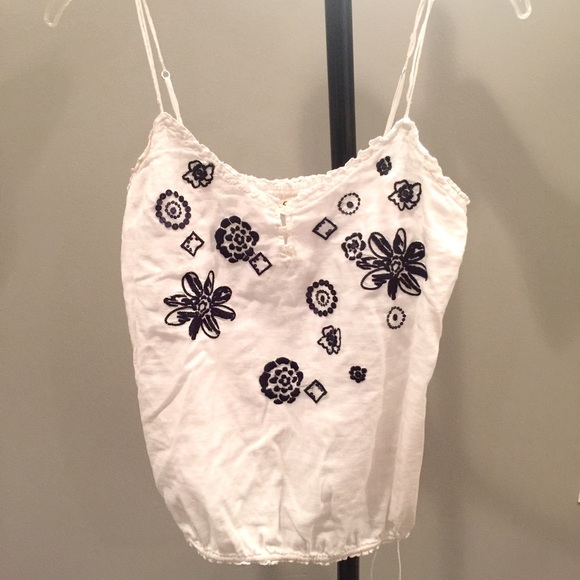 Hollister tank 🌼