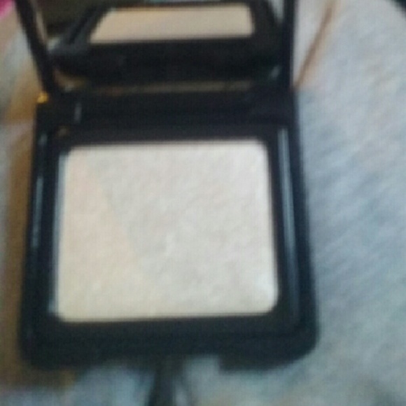 New in box Japonisque velvet touch