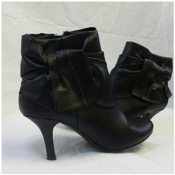 Mix It Shoes - Offers of 40% Less on BUNDLES Always Accepted!