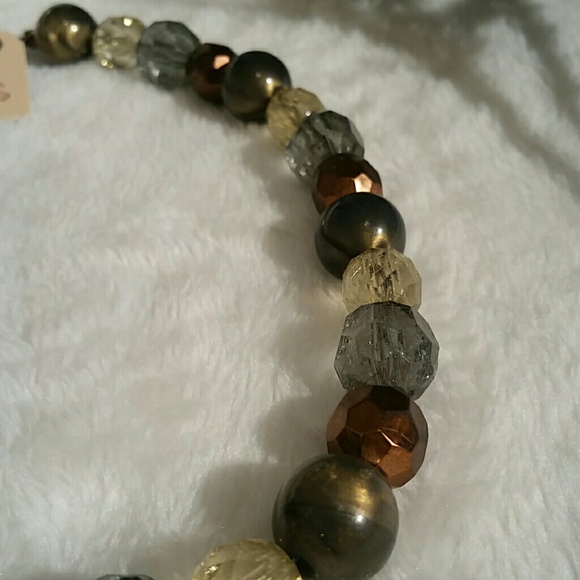 Boutique Necklace - Picture 3 of 3