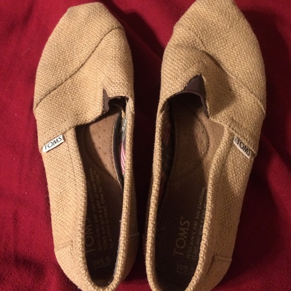 TOMS- like new. Hemp/ burlap