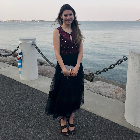 Meet Your Posh Ambassador II, Caitlin - Picture 3 of 3