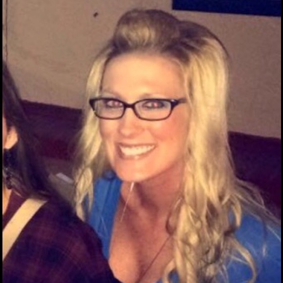 Meet your Posher, Kelli