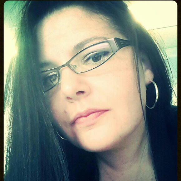 Meet your Posher, Shana