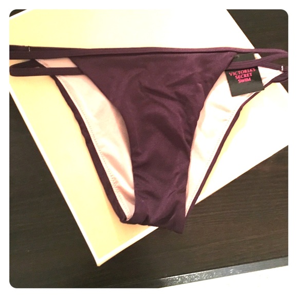 🎉2 for $20🎉.   NWT VS swim bottoms size M