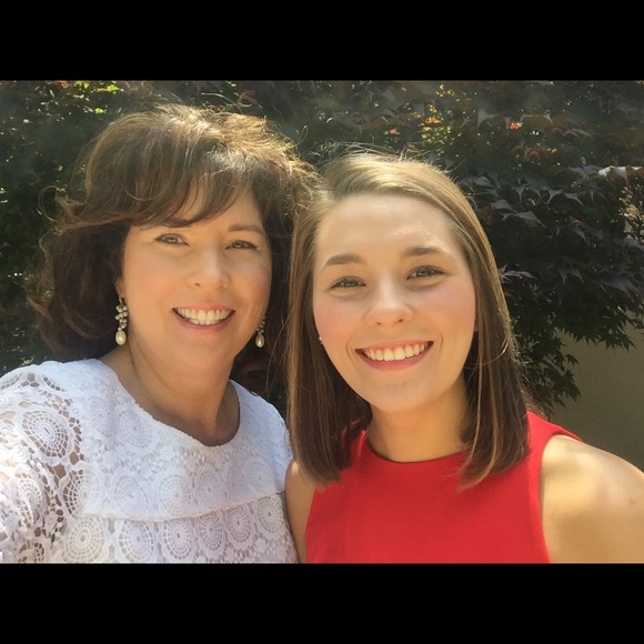 Meet your Posher, Lorie - Picture 2 of 2