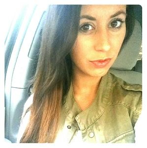 Meet your Posher, Kara