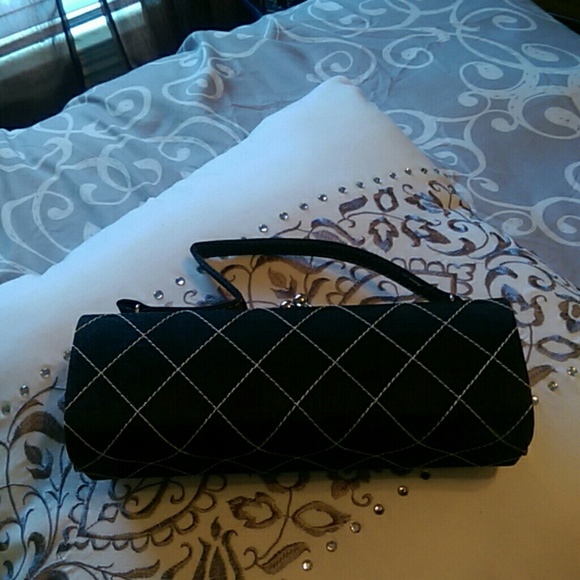 Cute formal clutch!