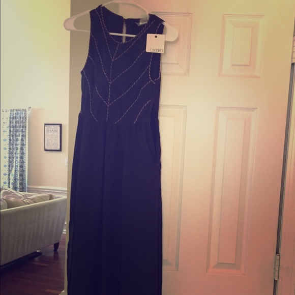 Maxi black dress. NWT.