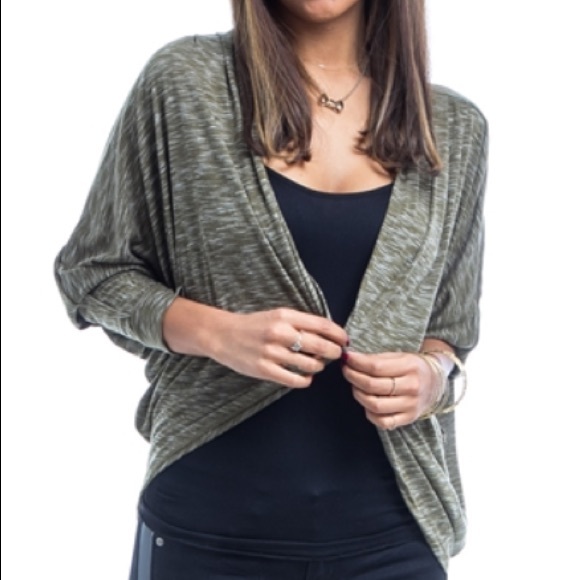 Tops - 🌟🌟WEEKEND SALE 🌟🌟Olive Cocoon Sleeve Cardigan