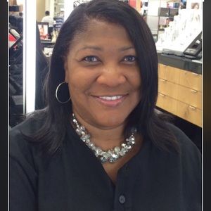 Meet your Posher, Yvette