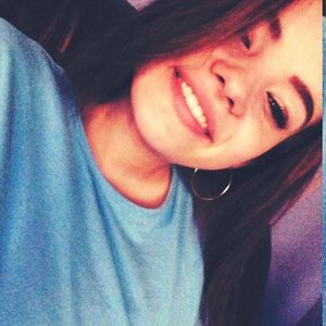 Meet your Posher, Chloe