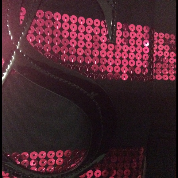 NEW NEVER USED Victoria's Secret pink sequins tote - Picture 3 of 3