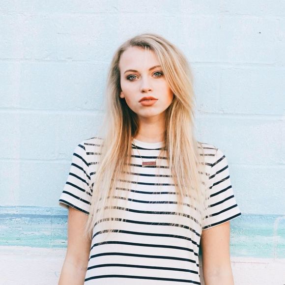 Meet your Posher, Whitley - Picture 1 of 1