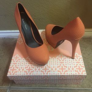 Beautiful Coral Pumps