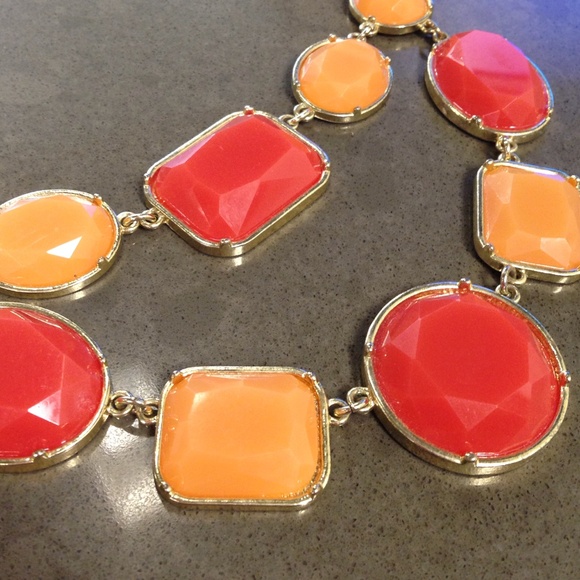 Orange chunky necklace - Picture 3 of 3